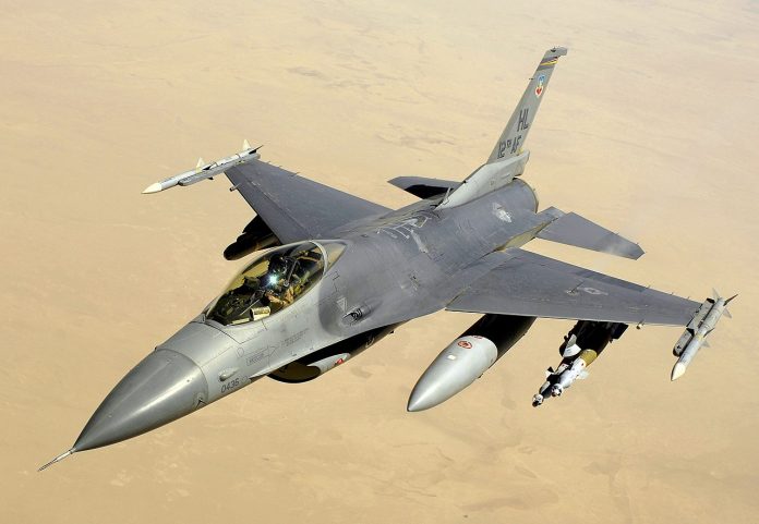 F-16_June_2008tyrtyt