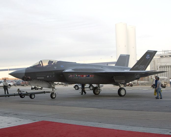 F-35A_-_Inauguration_Towing