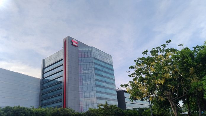 TSMC_factory_in_Taichung's_Central_Taiwan_Science_Park
