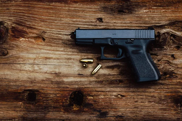 pocket pistol closeup